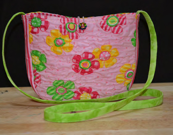 Summer Blossoms Crossover Tote | Pellon® Projects